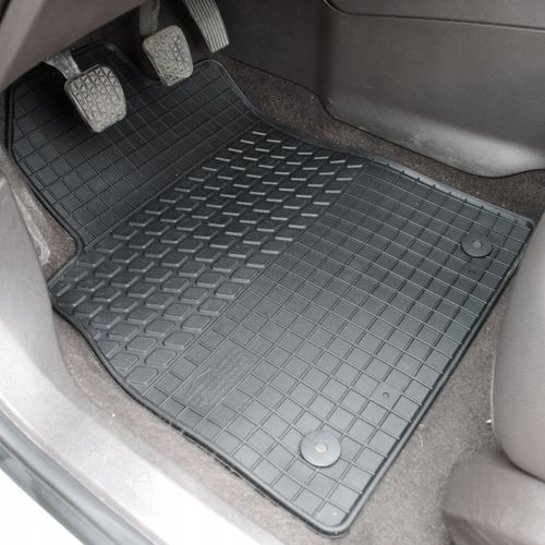 Dywaniki dedykowane do Chevrolet Orlando TUNEL na Arena.pl