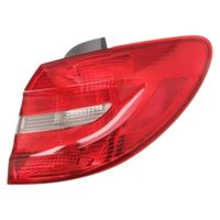 LAMPA TYLNA PRAWA MERCEDES B W246 W242 2012 2013 2014 2015 2016 2017