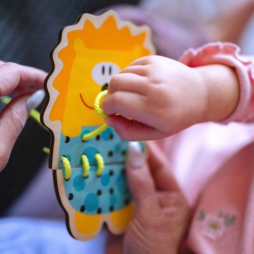 DREWNIANA SZNUROWANKA PRZEPLATANKA NAWLEKANKA MONTESSORI 5W1 EDU WOOPIE na Arena.pl