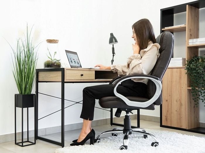 FOTEL BIUROWY OBROTOWY KRZESŁO BIUROWE OBROTOWE ERGONOMICZNY SKÓRZANY BRĄZ zdjęcie 3