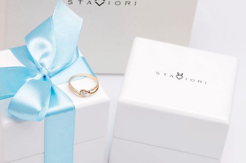 Złoty pierścionek PZD4357 - Diament na Arena.pl