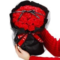 Mydlany bukiet kwiatowy 32 szt. róże czerwone
