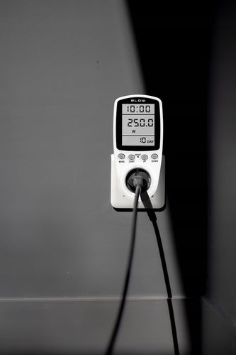 PRECYZYJNY WATOMIERZ WOLTOMIERZ LICZNIK ZUŻYCIA PRĄDU AMPEROMIERZ na Arena.pl