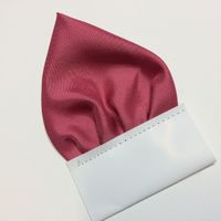 Koralowa poszetka trójkątna "Wypustka"