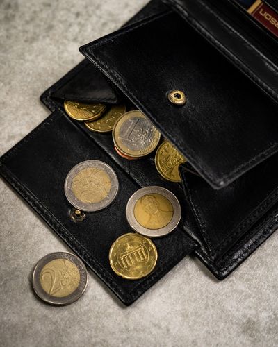 zestaw prezentowy: skórzany portfel męski, etui na karty i brelok na Arena.pl