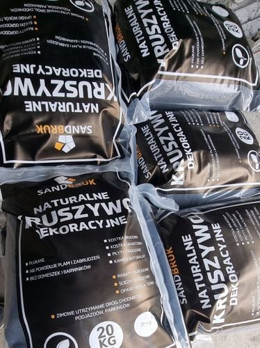 Piasek Bazaltowy Fuga Zasypka Grafit Do Kostki Brukowej 0-2 20 KG na Arena.pl