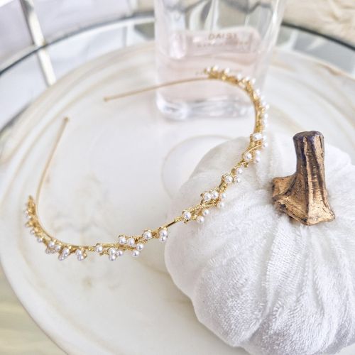 Opaska do włosów zdobiona perełki złota O530 na Arena.pl