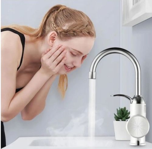 ELEKTRYCZNY PRZEPŁYWOWY PODGRZEWACZ WODY 3000 LCD GRZAŁK NADUMYWALKOWY KRAN na Arena.pl