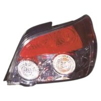 LAMPA TYLNA PRAWA SUBARU IMPREZA II 2000 2001 2002 2003 2004 2005 2006 2007