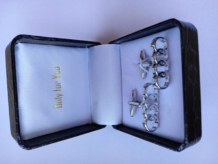 Ekskluzywne spinki do mankietów koszuli Audi zdjęcie 10