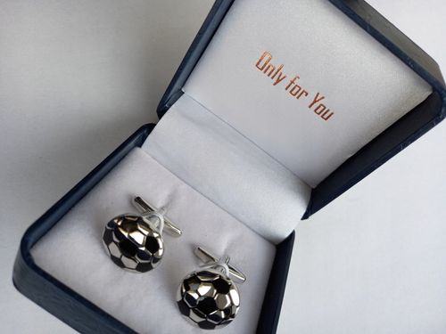 Srebrne spinki do koszuli Piłka Nożna Korkotrampki dla piłkarza kibica na Arena.pl