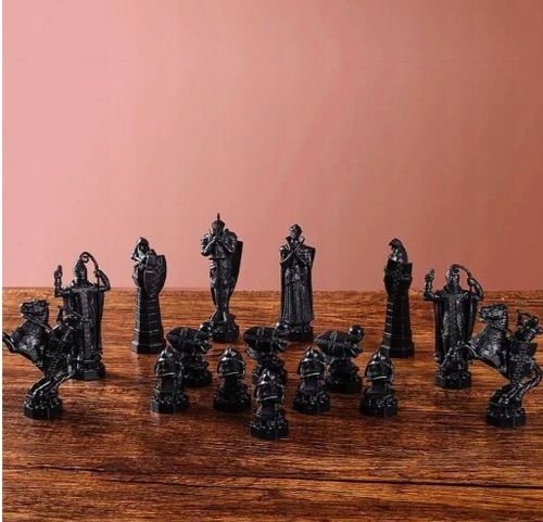 SZACHY HARRY POTTER WIZARD CHESS SET HOGWART na Arena.pl