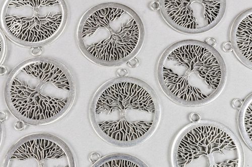 Zawieszka DRZEWO w kole 41mm platyna 1szt. na Arena.pl