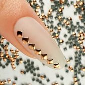 ShinePins gładkie ćwieki ozdoby do paznokci kwadratowe mini NTN Nr 7 5g