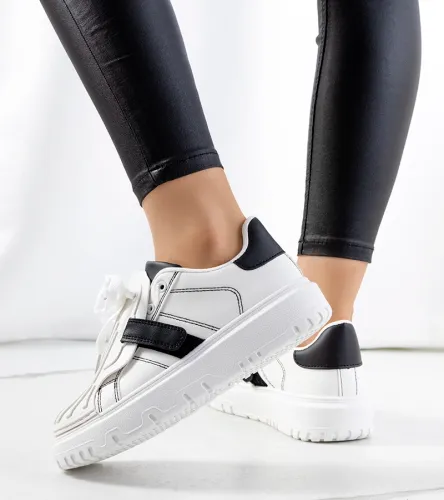 Białe sneakersy na rzepy Pates 40 na Arena.pl
