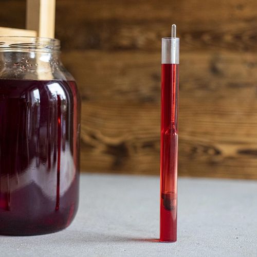 Winomierz (cukromierz) w plastikowej probówce na Arena.pl