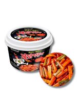 Koreańskie kluski ryżowe Buldak tteokbokki topokki z kurczakiem instant w ostrym sosie halal samyang 185g