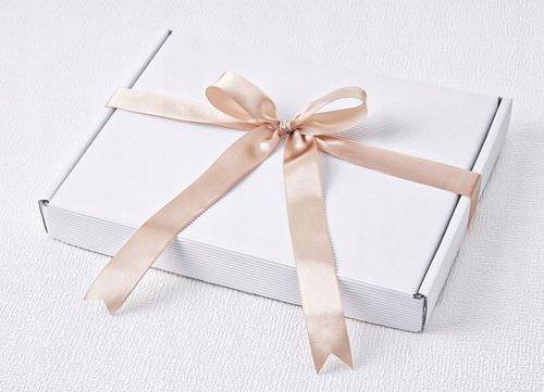 OBRAZEK PAMIĄTKA PIERWSZEJ KOMUNII ŚWIĘTEJ PREZENT NA KOMUNIĘ Z GRAWEREM na Arena.pl