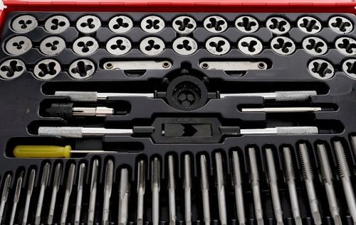 ZESTAW KOMPLET NARZYNEK I GWINTOWNIKÓW KALIBROWNIKI M3-M12 60EL WALIZKA na Arena.pl