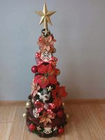 STOŻEK choinka DEKOROWANY z ozdobami 140 cm UBRANA