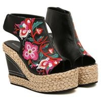 Buty Damskie - Lato - NA KOTURNIE  Haft