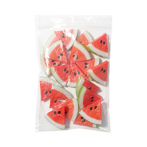 Trójkątne czerwone plastry arbuza zdjęcie 3