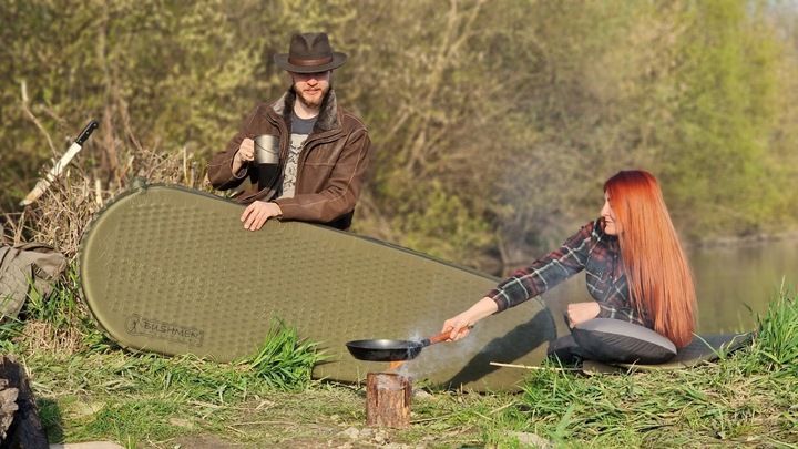 Materac samopompujący FIT 600 BUSHMEN zdjęcie 2