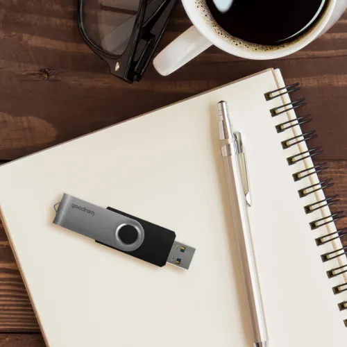 pendrive 16 gb usb 3.2 gen 1 uts3 goodram - czarny na Arena.pl