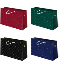 torebki ozdobne 10szt. th set 84 pikowane grafika 33 x 25,5 x 10 cm
