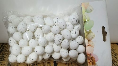 jajka w worku 1,8cm  BIAŁE W PLAMKI 100szt 2983 na Arena.pl