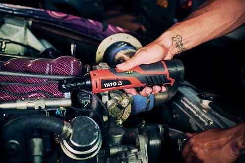 GRZECHOTKA UDAROWA AKUMULATOROWA YT-82902 na Arena.pl