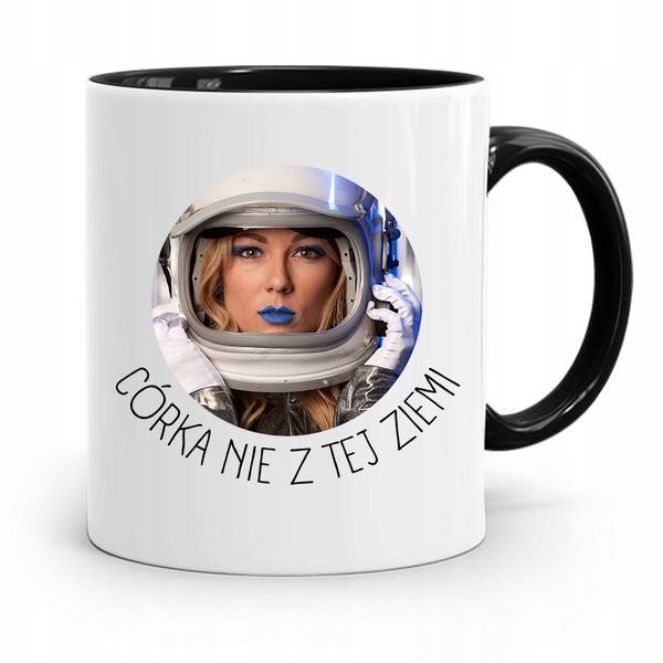 Kubek Czarny Prezent Dla Córki Nie Z Tej Ziemi Z Nadrukiem Ze Zdjęciem zdjęcie 1