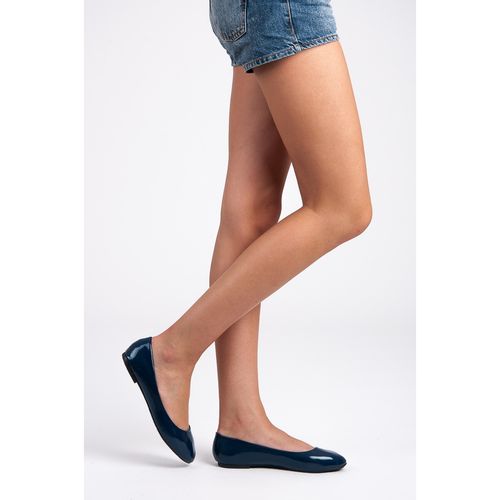 Lakierowane baleriny r.39 na Arena.pl