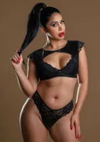 daring intimates wetlook bra set czarny komplet z połyskiem i koronką