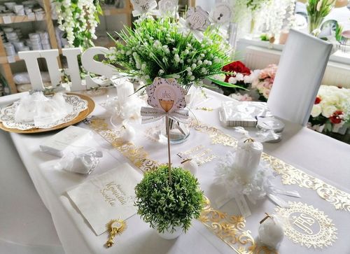 BIEŻNIK KOMUNIJNY ZŁOTY OBRUS NA STÓŁ KOMUNIA DEKORACJA INSPIRACJA na Arena.pl