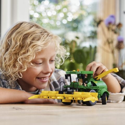 42168 LEGO TECHNIC John Deere 9700 Forage Harvester na Arena.pl