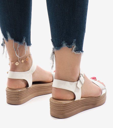 Białe sandały na platformie 22-07 37 na Arena.pl