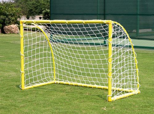 bramka do gry w piłkę nożną na Arena.pl