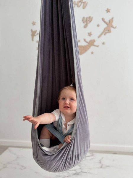 huśtawka kokon beżowy zdjęcie 3