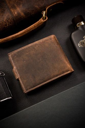 duży portfel męski ze skóry naturalnej zapinany na zatrzask - always wild na Arena.pl