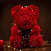 MIŚ Z RÓŻ LED 25 CM ROSE BEAR Z PŁATKÓW RÓŻ KOKARDA PUDEŁKO NA PREZENT