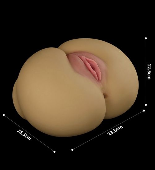 Soczysty tyłeczek ze stringami w komplecie zdjęcie 4