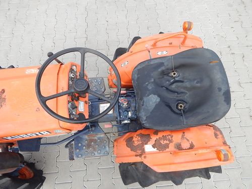 Mini Traktorek Kubota B7001 4WD na Arena.pl