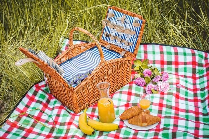 Koszyk piknikowy wiklina termotorba zestaw XXL talerze sztućce dla 4 osób zdjęcie 6