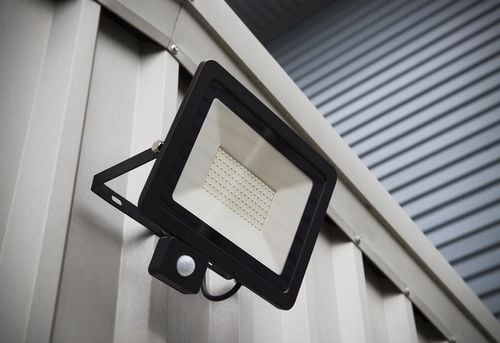 Halogen Naświetlacz LED 20W 2200 lm IP65 czujnik ruchu SUPER MOCNY na Arena.pl