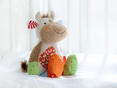 SIGIKID Biała krówka 28 cm Patchwork Sweety na Arena.pl