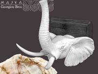 Słoń ozdoba na drewnie