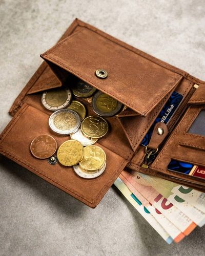 PETERSON portfel męski skórzany elegancki poziomy z brelokiem M096 brązowy na Arena.pl