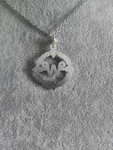 Gotycki Naszyjnik Łańcuszek z Wednesday Addams Serial Goth Filmowy Prezent na Arena.pl