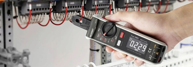 Miernik cęgowy MULTIMETR 600V CAT III True RMS LATARKA 40 A wąskie kleszcze zdjęcie 7